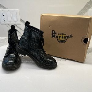 Dr. Martens- glitter